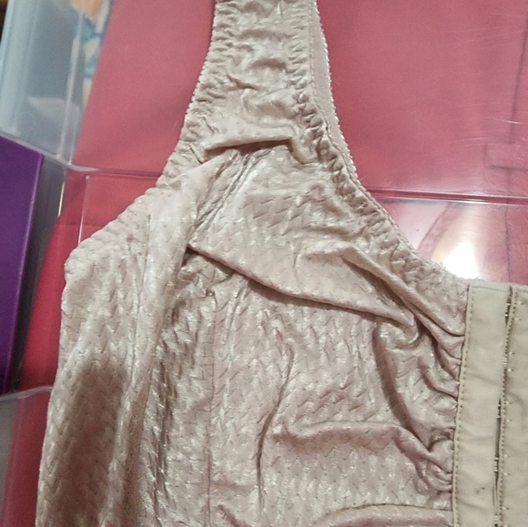 VEUC Surgical Recovery Sleep Front Hook Bras - Bundle of 2 NUDE - Picture 5 of 6